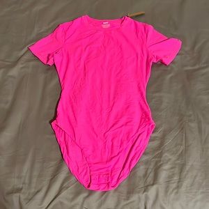 COPY - SKIMS FITS EVERYBODY T-SHIRT BODYSUIT